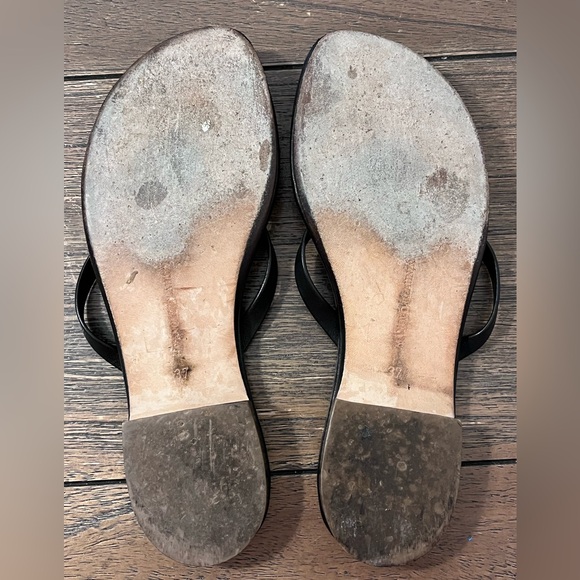 Manolo Blahnik Black Leather Bow Accents Sandals size 37 Women’s US size 7 - Picture 9 of 12